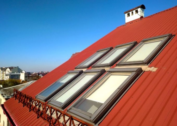 Okna dachowe zamontowane po otrzymaniu pozwolenia na ich montaż